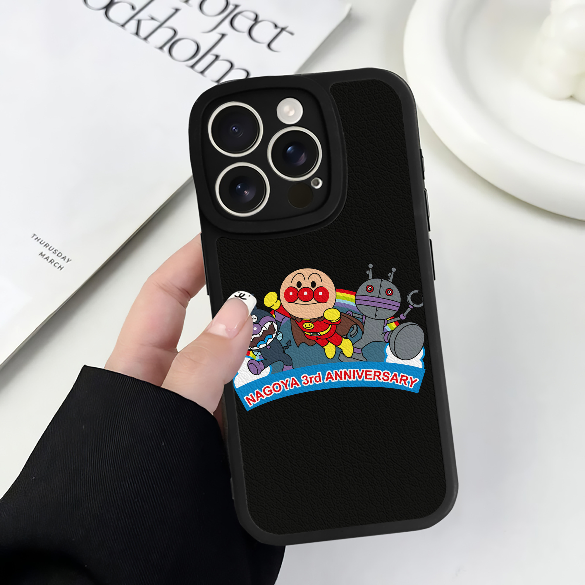 （画像用） アンパンマン Anpanman 【iPhone 16シリーズ対応】シリコンスマホケース（レザー調） 材質：シリコン
